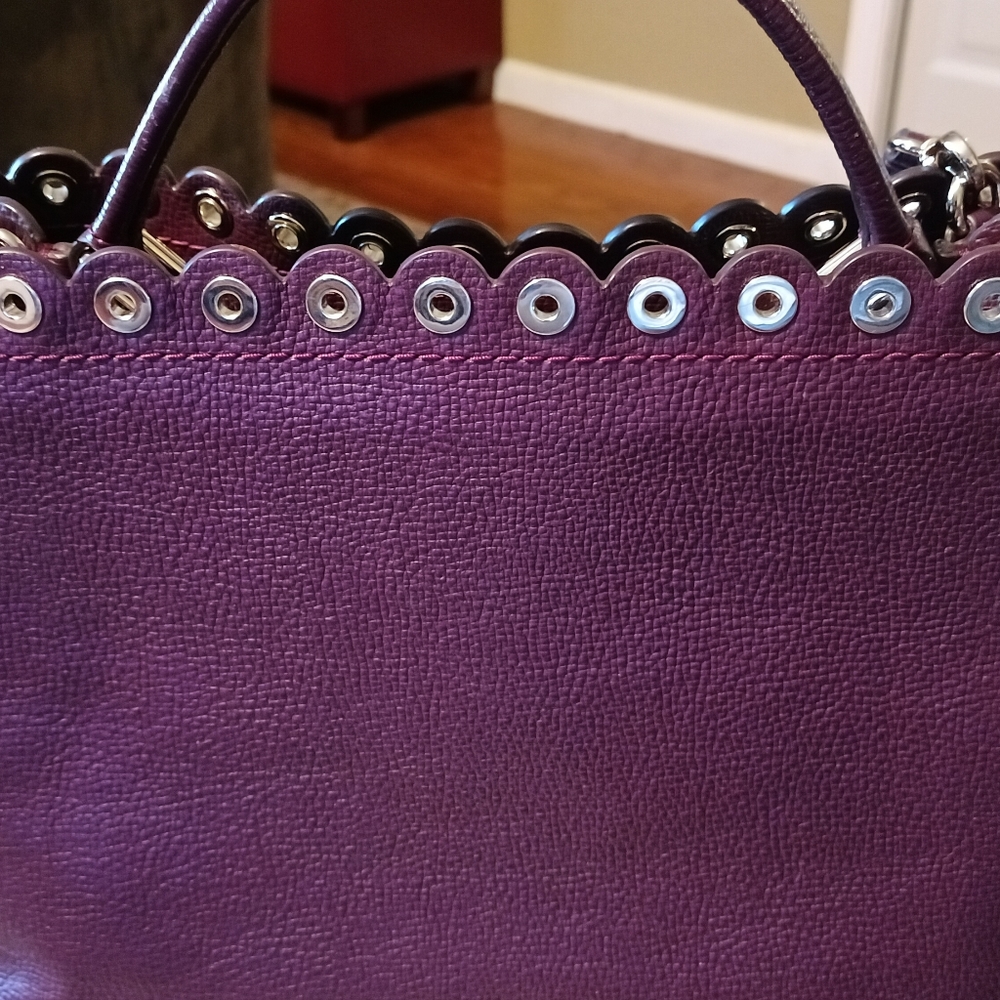 Handbag - Picture 3 of 3